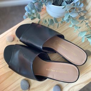 Low-heel sandals